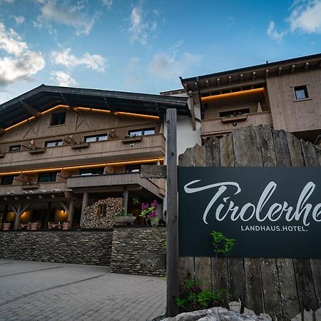 Hotel Landhaus Tirolerherz Санкт Улрих ам Пилерзее Екстериор снимка
