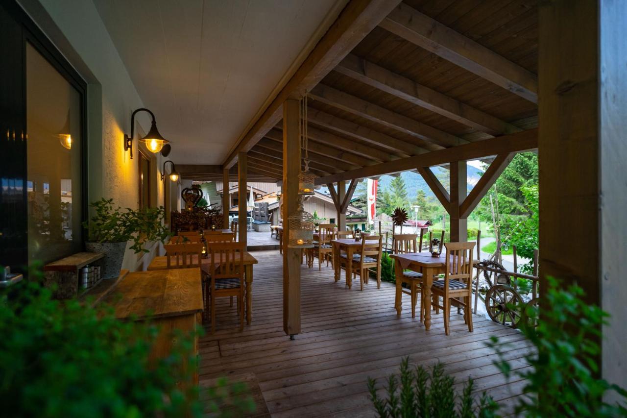 Hotel Landhaus Tirolerherz Санкт Улрих ам Пилерзее Екстериор снимка