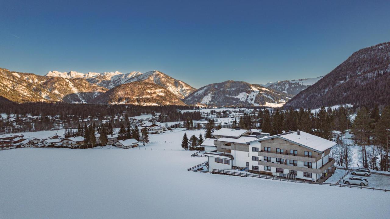 Hotel Landhaus Tirolerherz Санкт Улрих ам Пилерзее Екстериор снимка