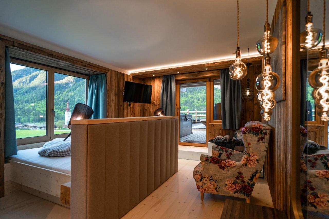 Hotel Landhaus Tirolerherz Санкт Улрих ам Пилерзее Екстериор снимка