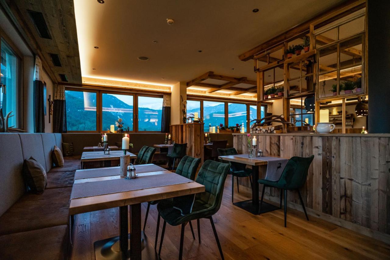 Hotel Landhaus Tirolerherz Санкт Улрих ам Пилерзее Екстериор снимка