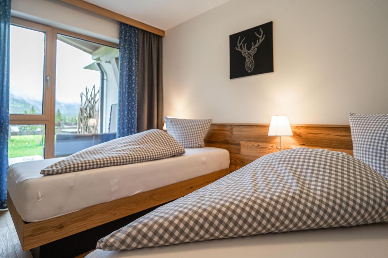 Hotel Landhaus Tirolerherz Санкт Улрих ам Пилерзее Екстериор снимка