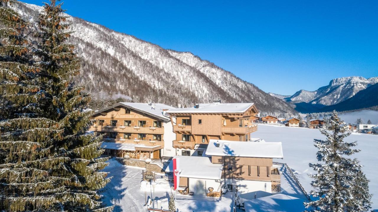 Hotel Landhaus Tirolerherz Санкт Улрих ам Пилерзее Екстериор снимка