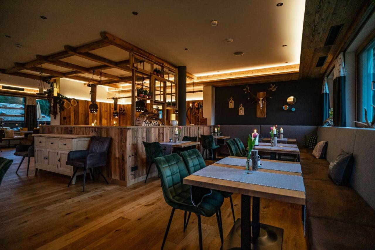 Hotel Landhaus Tirolerherz Санкт Улрих ам Пилерзее Екстериор снимка
